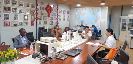 非洲客戶訪問強福設(shè)備購買飼料顆粒機械